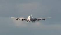 لندینگ ایرباس a380 بزرگترین هواپیمای مسافربری جهان