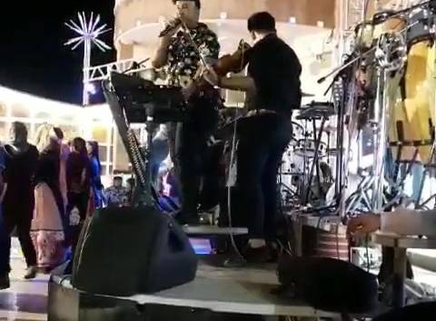 موزیک ویدئو لری با صدای :احمد رضا قنبری《مردخوش صدا》 کیبورد:سعیدذوالفقاری ویالون:جعفرصفایی